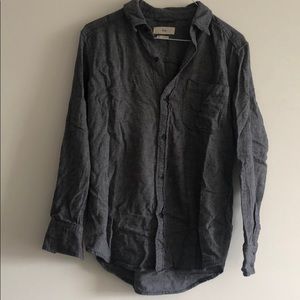 Aritzia TNA button up top